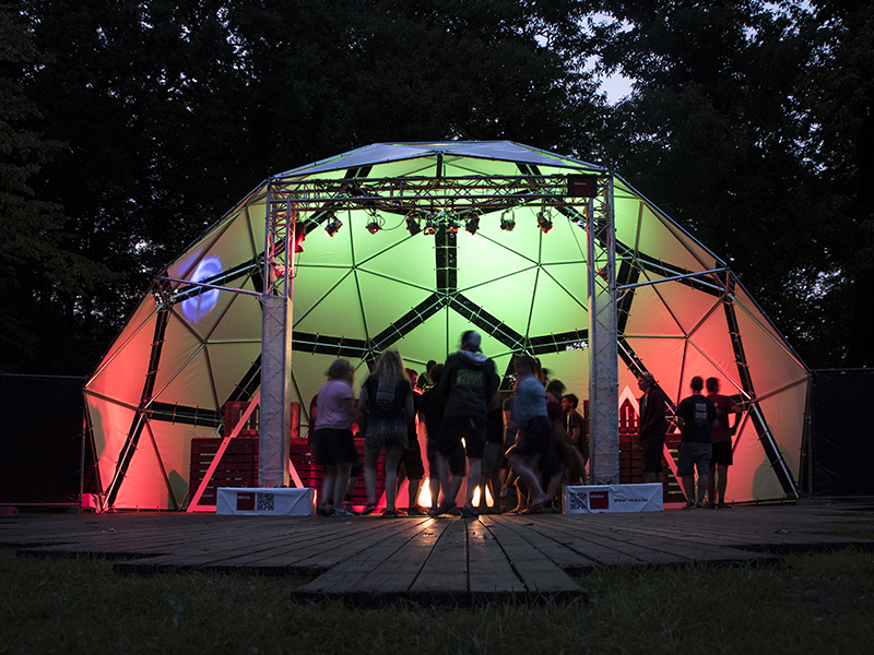 Dome tent